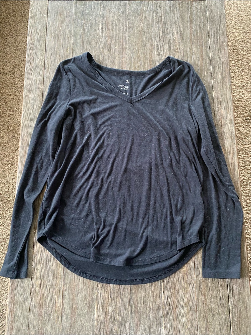 4/$20 So v neck long sleeve tee